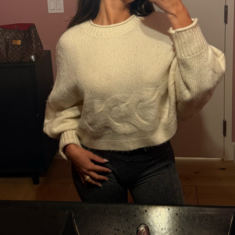 Parker Cream Crew Neck Sweater with Relaxed Fit😍 - Picture 5 of 8